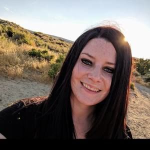 Meet your Posher, Alicia